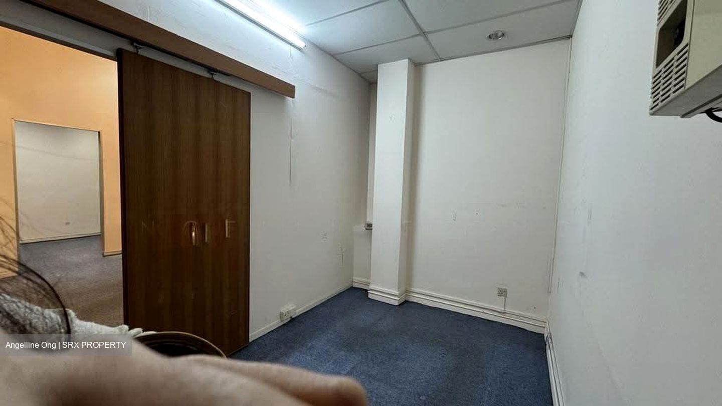 Concorde Shopping Centre (D3), Office #640258331